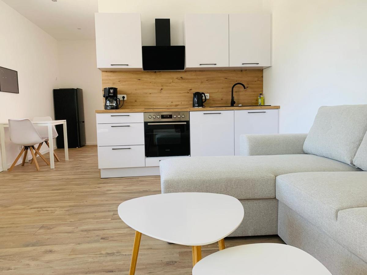 Feddersen Living Kernsanierte Ferienwohnungen - Gemuetlich - Netflix - Voll Ausgestattet - Zentral Brunsbuttel Exterior photo